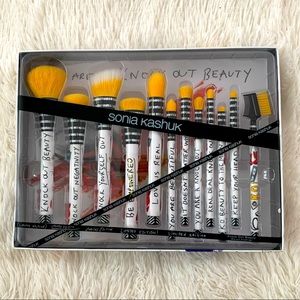 Sonia Kashuk Limited Edition Knockout Beauty Brush Set